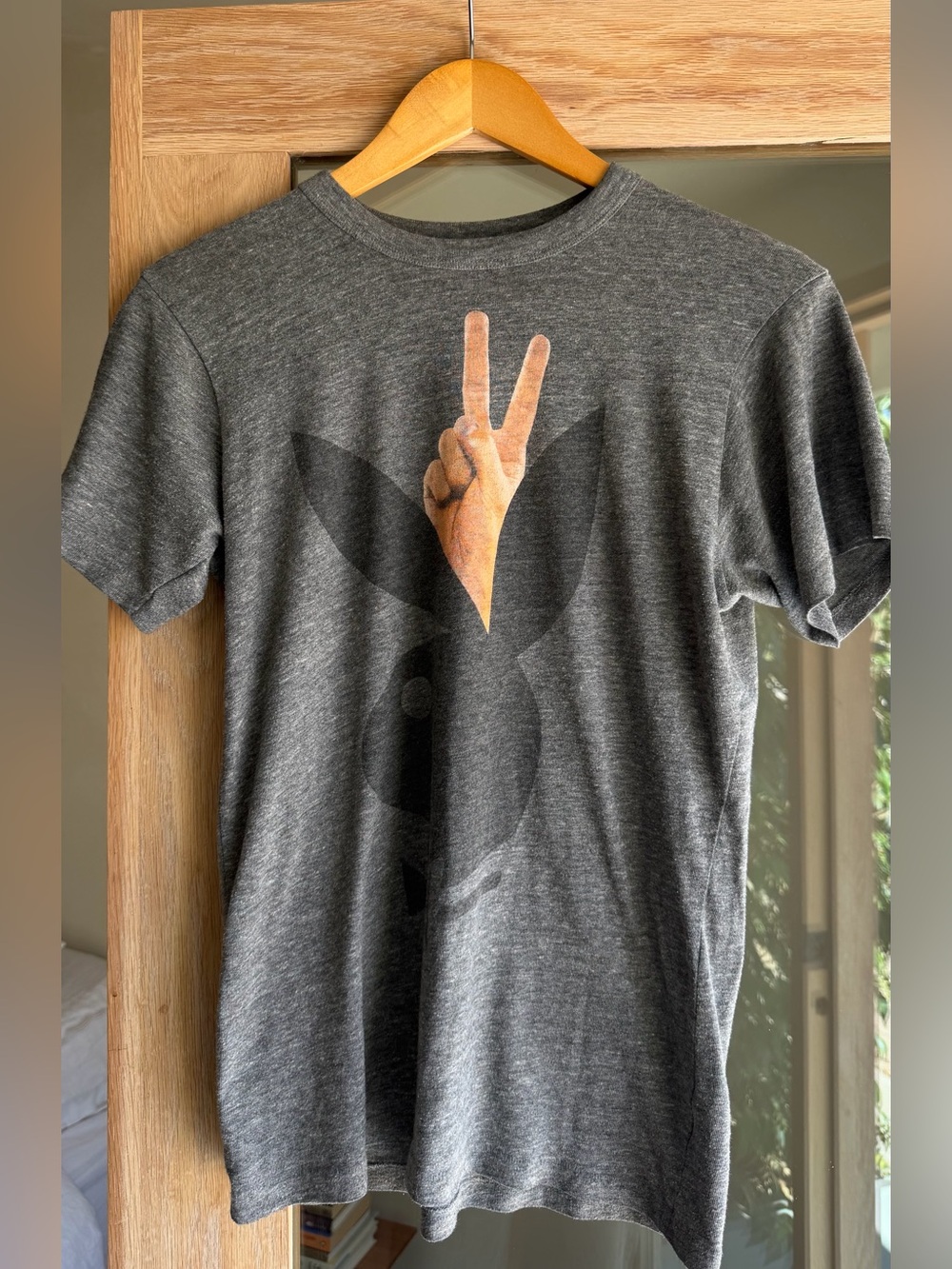 MARC JACOBS grey Graphic Crewneck T-Shirt with Peace Hand Print